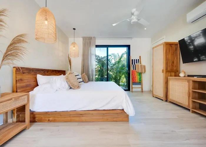 The #4 - Boutique In Flamingo - Level Playa Flamingo